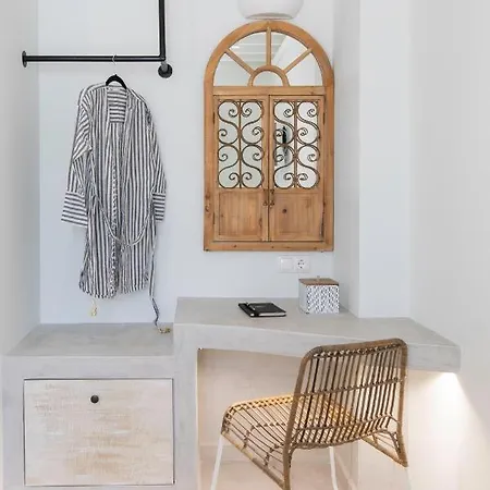 Thalassa Luxury דירה *