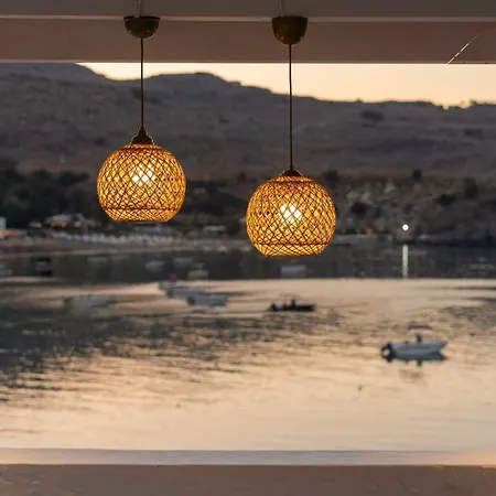 Thalassa Luxury דירה *